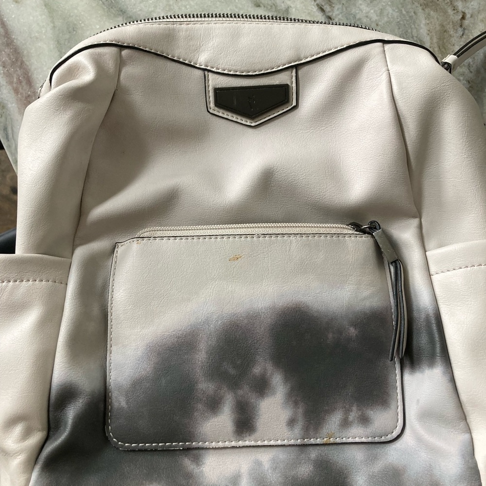 Simply Vera fun back pack ‘purse’
